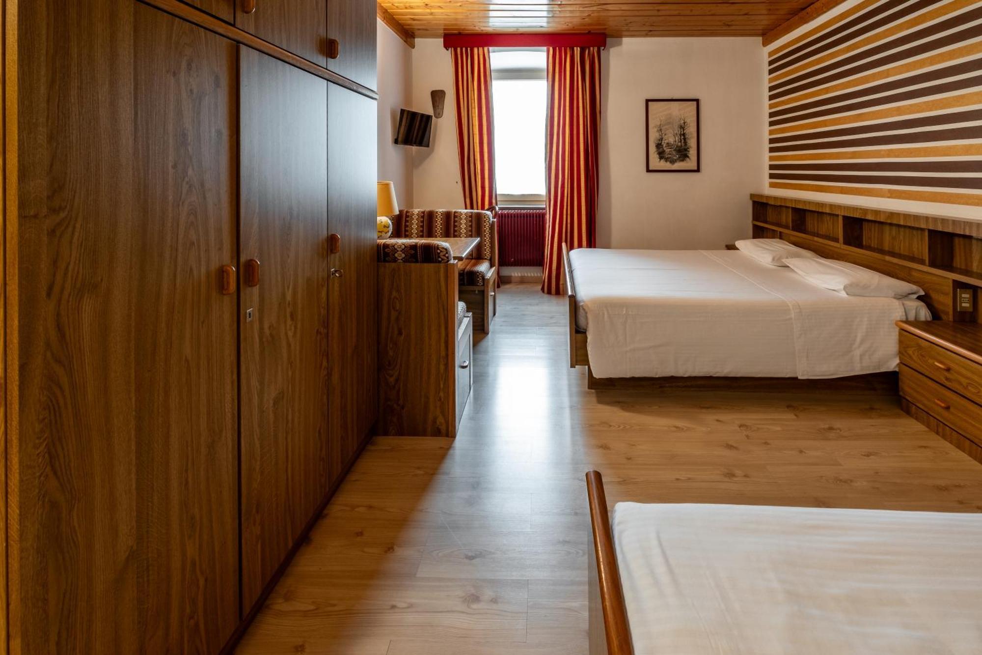 Hotel Garni Zanella Fucine Exterior foto