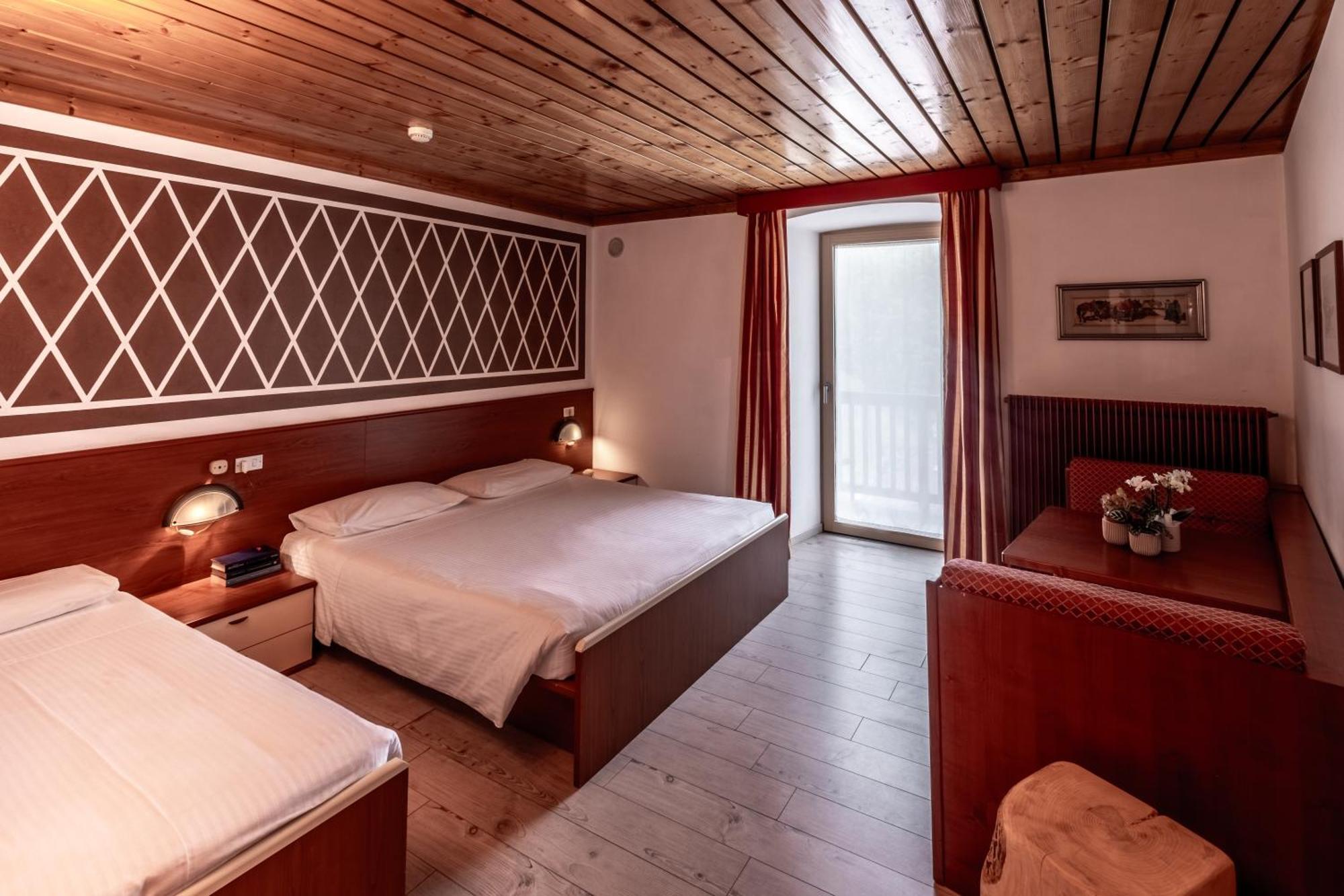 Hotel Garni Zanella Fucine Exterior foto