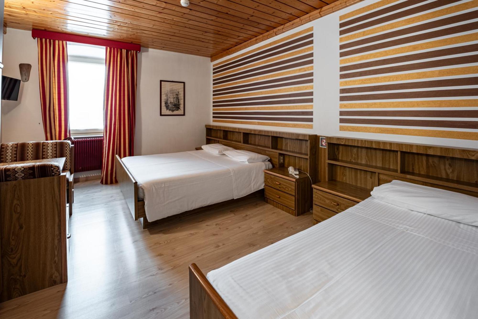 Hotel Garni Zanella Fucine Exterior foto