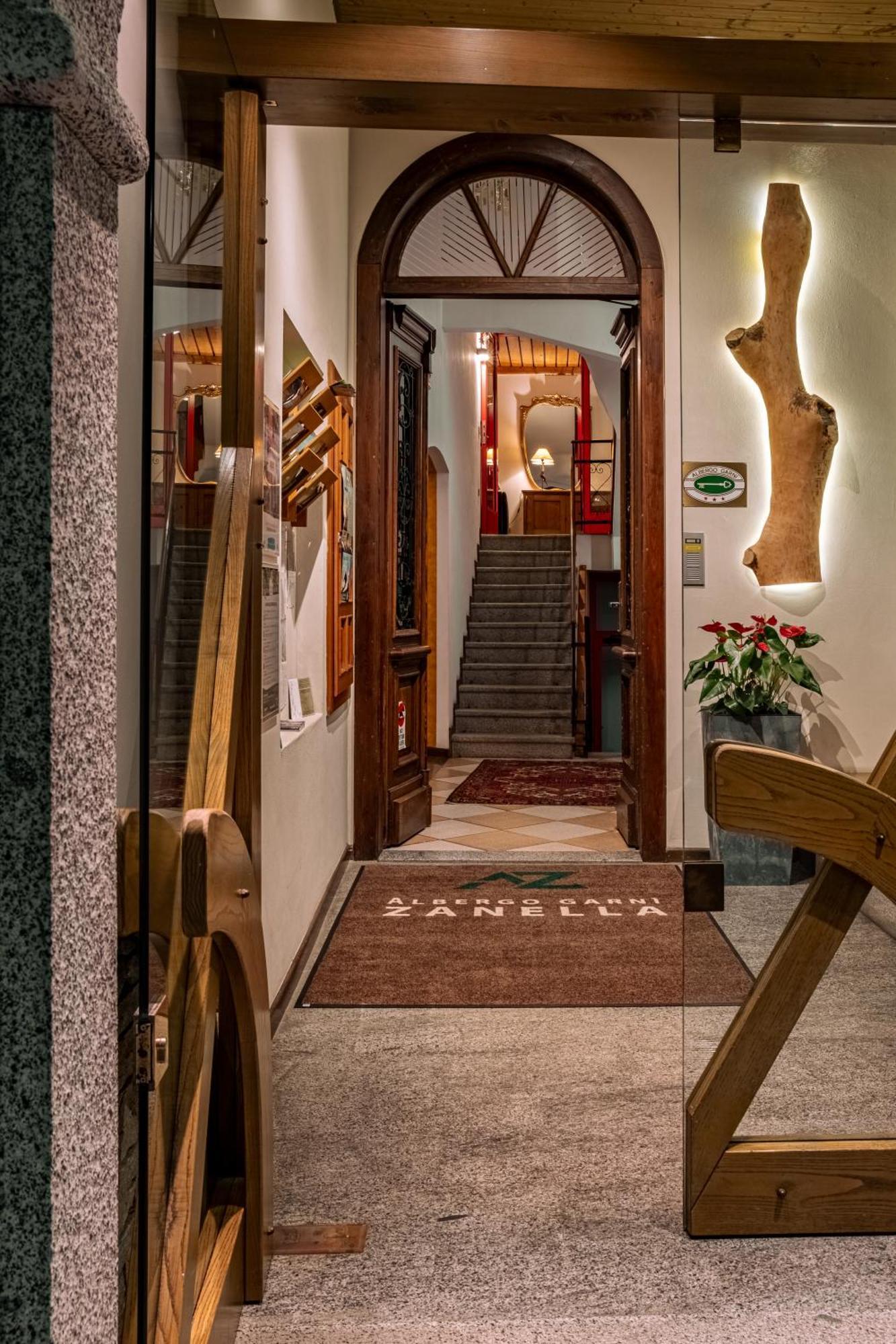 Hotel Garni Zanella Fucine Exterior foto